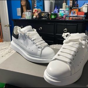 Alexander McQueen White&Black Oversized Sneakers